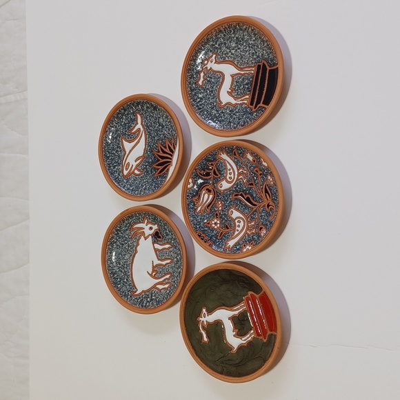 Handmade in Greece Miniature Set of 5 Pottery Plates by BONIS - Picture 2 of 10